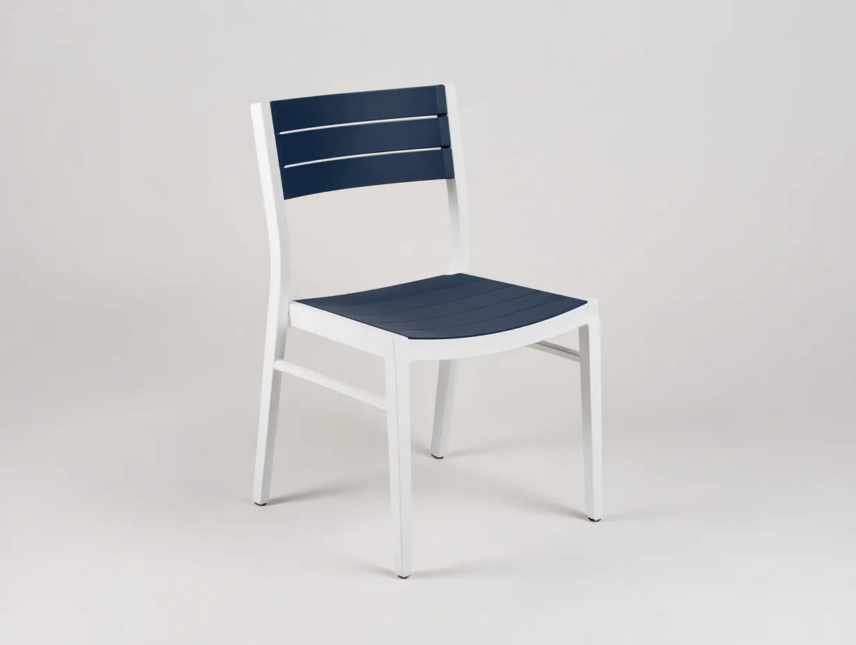 Sedia da relax all'aperto 52×56×82 cm - polipropilene blu e bianco - stile moderno per terrazza